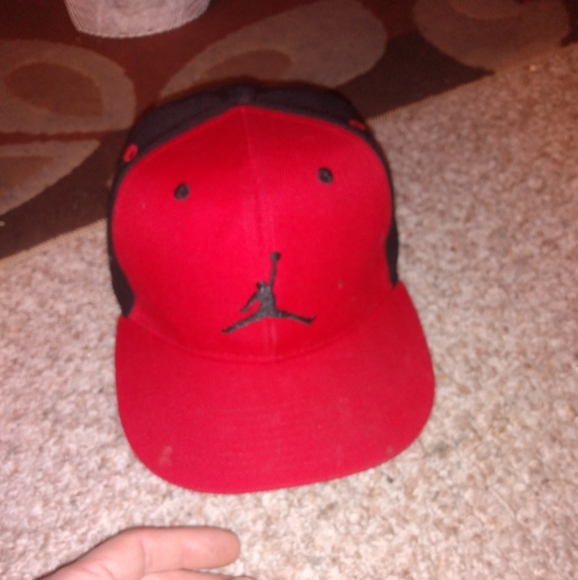 Shoes & hat - Picture 2 of 5